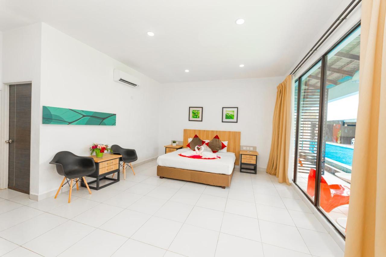 The Villa Langkawi Pantai Cenang  Εξωτερικό φωτογραφία