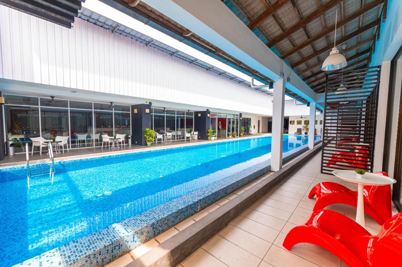 The Villa Langkawi Pantai Cenang  Εξωτερικό φωτογραφία
